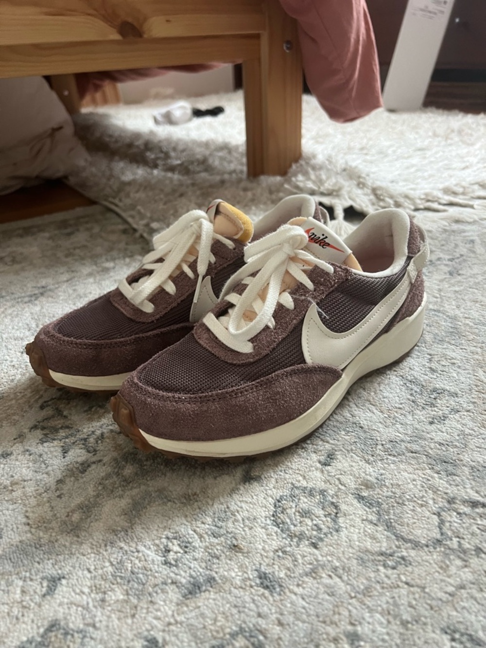 Nike vintage style 1972 brown mauve sneakers